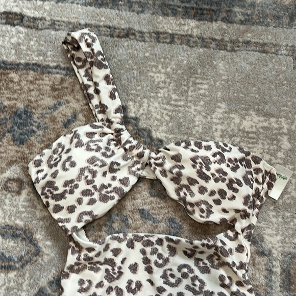 AERIE (NWT) One Shoulder Leopard One Piece Swimsuit, Size M - Picture 3 of 9